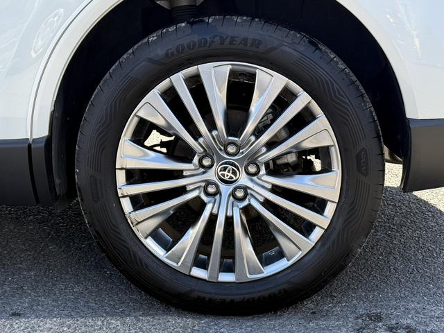 ハリアーハイブリッド Ｚ　禁煙車　純正１２．３インチナビ　ＪＢＬサウンド　アラウンドビューカメラ　フルセグ　電動リアゲート　デジタルインナーミラー　ビルトインＥＴＣ．０　衝突軽減ブレーキ　アダクティブクルーズコントロ－ル（14枚目）