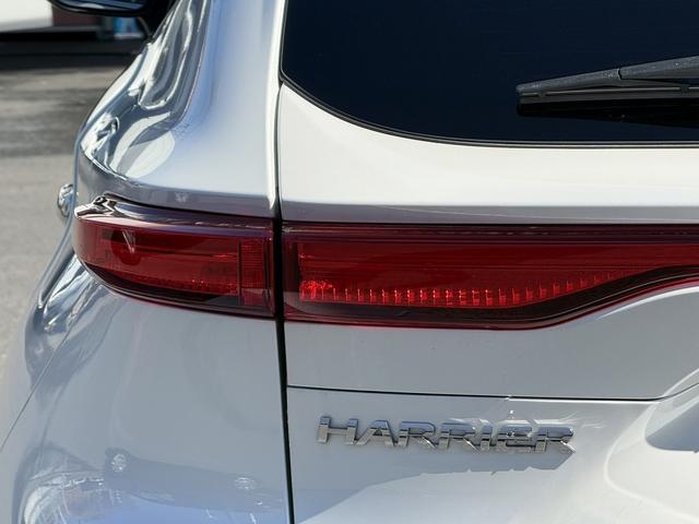 ハリアーハイブリッド Ｚ　禁煙車　純正１２．３インチナビ　ＪＢＬサウンド　アラウンドビューカメラ　フルセグ　電動リアゲート　デジタルインナーミラー　ビルトインＥＴＣ．０　衝突軽減ブレーキ　アダクティブクルーズコントロ－ル（28枚目）