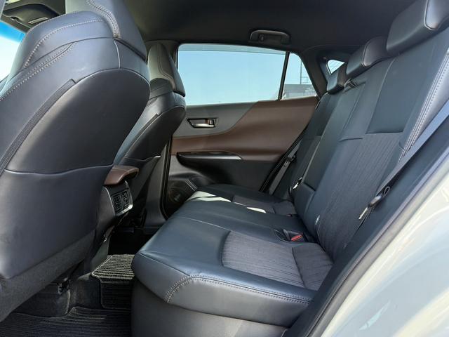 ハリアーハイブリッド Ｚ　禁煙車　純正１２．３インチナビ　ＪＢＬサウンド　アラウンドビューカメラ　フルセグ　電動リアゲート　デジタルインナーミラー　ビルトインＥＴＣ．０　衝突軽減ブレーキ　アダクティブクルーズコントロ－ル（43枚目）