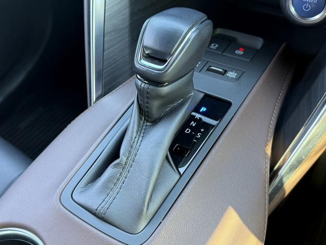 ハリアーハイブリッド Ｚ　禁煙車　純正１２．３インチナビ　ＪＢＬサウンド　アラウンドビューカメラ　フルセグ　電動リアゲート　デジタルインナーミラー　ビルトインＥＴＣ．０　衝突軽減ブレーキ　アダクティブクルーズコントロ－ル（56枚目）