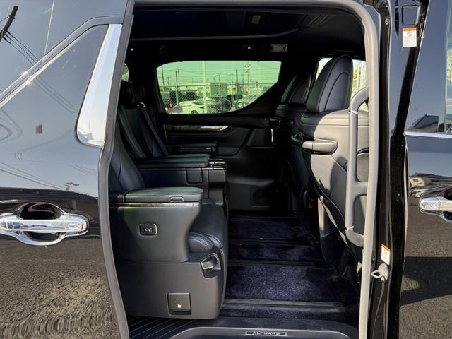 アルファードハイブリッド エグゼクティブラウンジ　禁煙車　純正１０インチナビ　フルセグ　バック＆サイドカメラ　１２型リアエンターモニター　ＪＢＬサウンド　ＴＲＤフルエアロ　ＲＡＹＳ２０インチＡＷ　衝突軽減　運転支援　ＡＣ１００Ｖ　ステアリングヒート（47枚目）