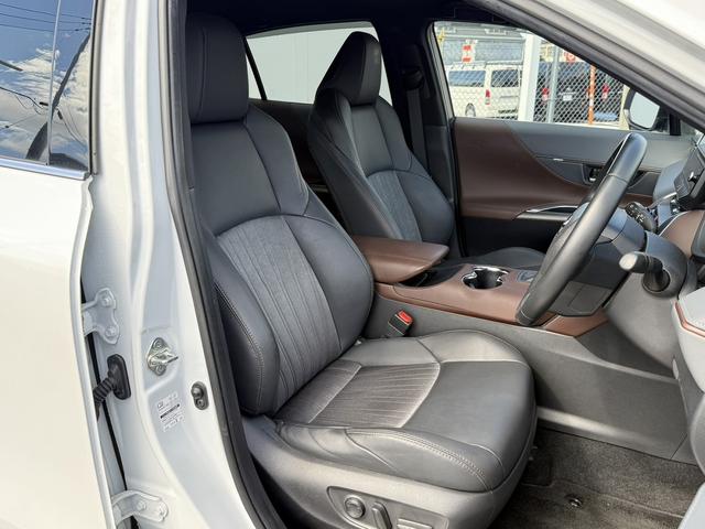 ハリアーハイブリッド Ｇ　禁煙車　純正８インチディスプレイオーディオ　パワーバックドア　デジタルインナーミラー　パワーシート　セーフティセンス　バックカメラ　ビルトインＥＴＣ２．０　パーキングサポートブレーキ　レーダークルーズ（15枚目）