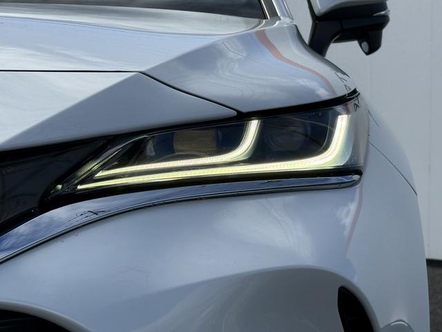 ハリアーハイブリッド Ｇ　禁煙車　純正８インチディスプレイオーディオ　パワーバックドア　デジタルインナーミラー　パワーシート　セーフティセンス　バックカメラ　ビルトインＥＴＣ２．０　パーキングサポートブレーキ　レーダークルーズ（27枚目）