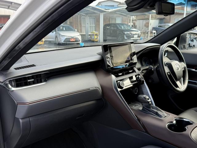 ハリアーハイブリッド Ｇ　禁煙車　純正８インチディスプレイオーディオ　パワーバックドア　デジタルインナーミラー　パワーシート　セーフティセンス　バックカメラ　ビルトインＥＴＣ２．０　パーキングサポートブレーキ　レーダークルーズ（45枚目）