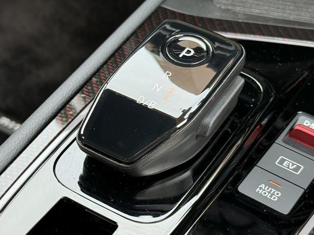 オーラ ニスモ　禁煙車　純正９インチナビ　アラウンドビューモニター　フルセグＴＶ　プロパイロット　ブラインドスポットモニター　デジタルインナーミラー　ＥＴＣ２．０　シートヒーター　ステアリングヒーター　ＨＤＭＩ接続（60枚目）