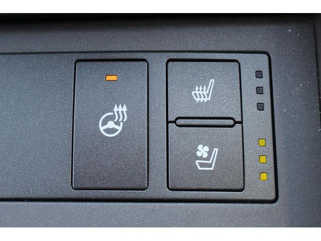 IS IS300 禁煙車 純正9インチナビ フルセグ バックカメラ ベンチレーション 衝突軽減ブレーキ 運転支援システム パドルシフト オートマチックハイビーム バックアラート 逸脱制御システム ブラインドスポット(6枚目)