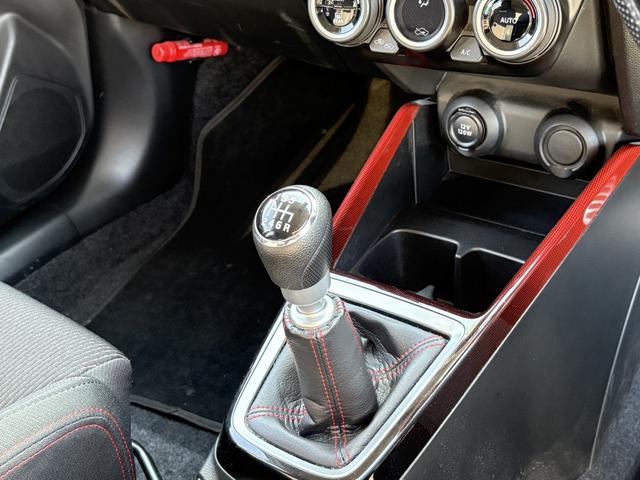 スイフトスポーツ ベースグレード　禁煙車　６ＭＴ　純正ナビ　フルセグ　バックカメラ　衝突軽減ブレーキシステム　アダクティブクルーズコントロール　　レーンアシスト　シートヒーター　ＢＢＳアルミホイール　Ｂｌｕｅｔｏｏｔｈ接続　ＥＴＣ（7枚目）