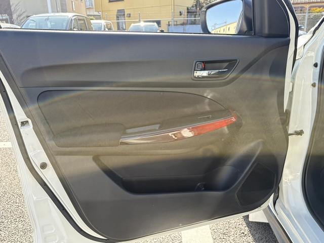 スイフトスポーツ ベースグレード　禁煙車　６ＭＴ　純正ナビ　フルセグ　バックカメラ　衝突軽減ブレーキシステム　アダクティブクルーズコントロール　　レーンアシスト　シートヒーター　ＢＢＳアルミホイール　Ｂｌｕｅｔｏｏｔｈ接続　ＥＴＣ（45枚目）