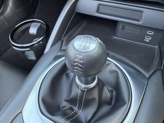 ロードスター Ｓ　禁煙車　６ＭＴ　衝突軽減ブレーキシステム　ブラインドスポットモニター　コーナーセンサー　パークアシスト　オートマチックハイビーム　Ｂｌｕｅｔｏｏｔｈ接続　ＥＴＣ　純正１６インチアルミホイール（5枚目）