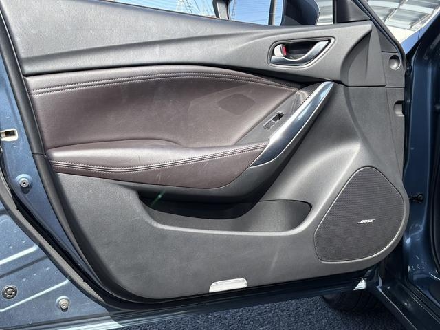 アテンザセダン ２５Ｓ　Ｌパッケージ　禁煙車　ワンオーナー　純正ナビ　フルセグ　バックカメラ　ＢＯＳＥサウンドシステム　ブラインドスポットモニタリング　アクティブドライビングディスプレイ　レーダークルーズ　黒革シート　シートヒーター（43枚目）