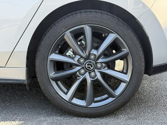 ＭＡＺＤＡ３ファストバック ２０Ｓプロアクティブ　ツーリングセレクション　禁煙車　純正１０．２５インチナビ　３６０度ビューモニター　クルージングトラフィックサポート　パワーシート　ステアリングヒーター　ＥＴＣ　ブラインドスポットモニタリング　ヘッドアップディスプレイ（14枚目）