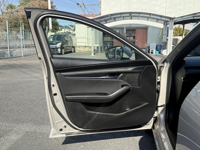 ＭＡＺＤＡ３ファストバック ２０Ｓプロアクティブ　ツーリングセレクション　禁煙車　純正１０．２５インチナビ　３６０度ビューモニター　クルージングトラフィックサポート　パワーシート　ステアリングヒーター　ＥＴＣ　ブラインドスポットモニタリング　ヘッドアップディスプレイ（39枚目）