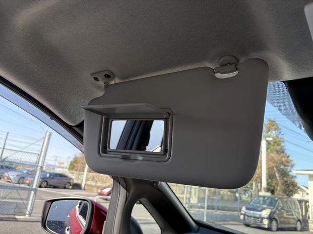 リーフ X 10万台記念車 純正ナビ フルセグ バックカメラ シートヒーター ブラインドスポットモニター コーナーセンサー 衝突軽減ブレーキシステム ウンテンシエンシステム ステアリングヒーター 純正ビルトインETC(61枚目)