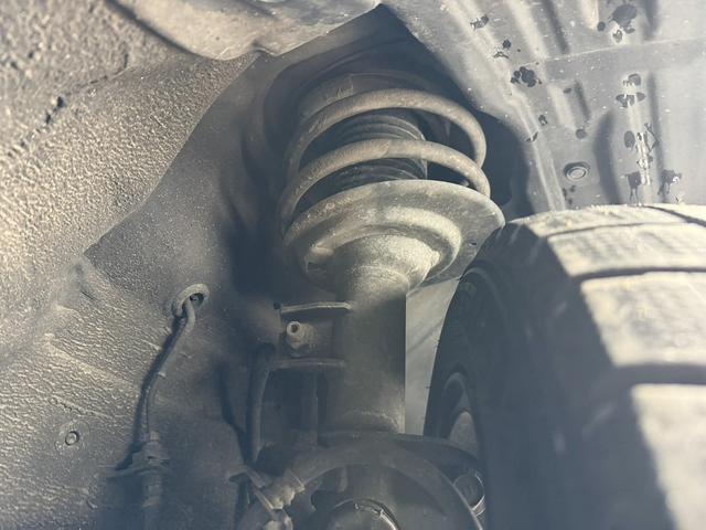 レヴォーグ ＳＴＩスポーツ　ＥＸ　純正１１インチディスプレイナビ　ブラック＆レッドレザー　パワー＆ヒーター付きシート　パワーバックドア　衝突軽減ブレーキ　運転支援システム　ブラインドスポットモニター　ドライバーモニタリングシステム（76枚目）