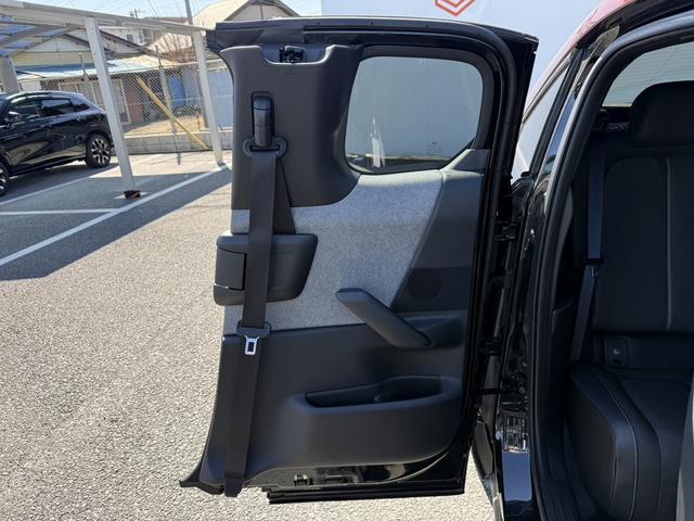 ＭＸ－３０ロータリーＥＶ エディションＲ　１オーナー　禁煙車　ＢＯＳＥサウンド　シート＆ステアリングヒーター　純正８インチコネクトディスプレイ　フルセグ　３６０度カメラ　衝突軽減　運転支援　ブラインドスポット　ヘッドアップディスプレイ（38枚目）