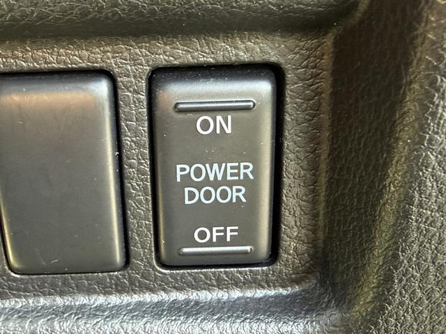 エルグランド 250ハイウェイスターS 禁煙車 純正ナビ バックカメラ フルセグ 両側電動スライドドア ハーフレザー プロパイロット ブラインドスポットモニター ビルトインETC Bluetooth接続 純正18インチアルミホイール LED(7枚目)