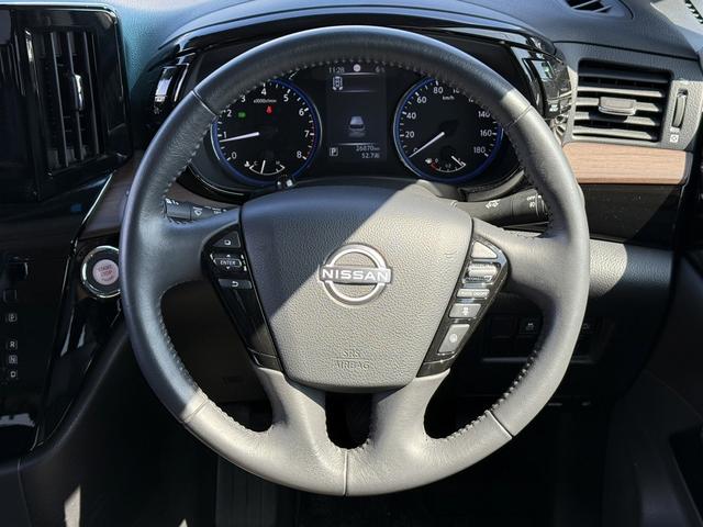 エルグランド 250ハイウェイスターS 禁煙車 純正ナビ バックカメラ フルセグ 両側電動スライドドア ハーフレザー プロパイロット ブラインドスポットモニター ビルトインETC Bluetooth接続 純正18インチアルミホイール LED(19枚目)