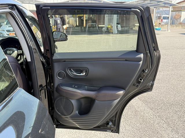 ZR-V e:HEV Z 禁煙車 温熱機能付黒革シート BOSEサウンド 純正9インチナビ ホンダセンシング アラウンドビューモニター フルセグ 電動リアゲート ETC2.0 シートメモリー ステアリングヒーター(33枚目)