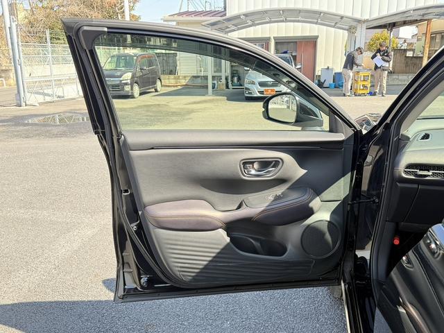 ZR-V e:HEV Z 禁煙車 温熱機能付黒革シート BOSEサウンド 純正9インチナビ ホンダセンシング アラウンドビューモニター フルセグ 電動リアゲート ETC2.0 シートメモリー ステアリングヒーター(39枚目)