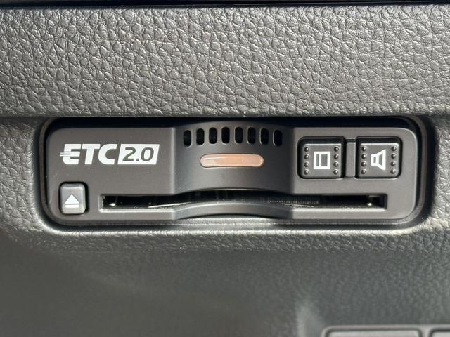 シビック ＬＸ　ワンオーナー　禁煙車　ＳＳＲ１８インチアルミ　柿本マフラー　ＢＬＩＴＺ車高調　ホンダセンシング　純正９インチディスプレイナビ　バックカメラ　フルセグ　シートヒーター　レーダークルーズ　ＥＴＣ２．０（52枚目）