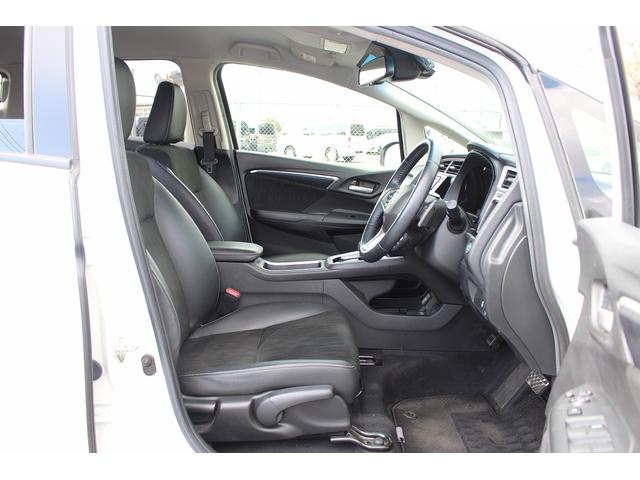 シャトル ハイブリッドＸ　ホンダセンシング　禁煙車　純正ナビ　ホンダセンシング　バックカメラ　ハーフレザーシート　シートヒーター　ビルトインＥＴＣ　レーダークルーズ　アクセサリーソケット　シルバーパドルシフト　オーディオステアリングスイッチ（43枚目）