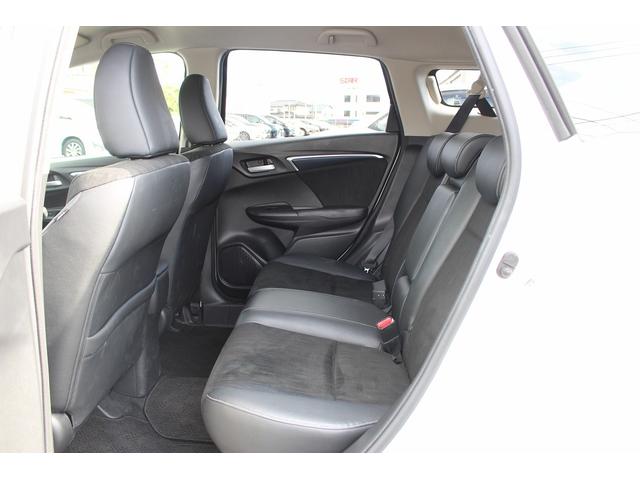 シャトル ハイブリッドＸ　ホンダセンシング　禁煙車　純正ナビ　ホンダセンシング　バックカメラ　ハーフレザーシート　シートヒーター　ビルトインＥＴＣ　レーダークルーズ　アクセサリーソケット　シルバーパドルシフト　オーディオステアリングスイッチ（45枚目）