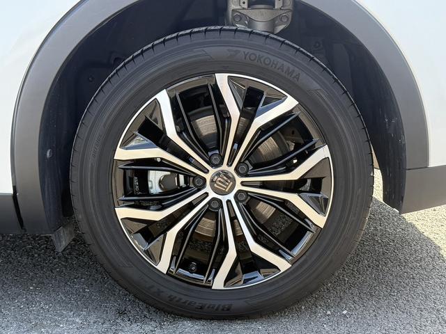 クラウンクロスオーバー Ｇアドバンスド　禁煙車　純正１２．３インチディスプレイ　アラウンドビューカメラ　電動リアゲート　トヨタセーフティセンス　ヘッドアップディスプレイ　ＥＴＣ２．０　デジタルインナーミラー　ブラインドスポットモニター（14枚目）