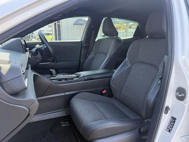 クラウンクロスオーバー Ｇアドバンスド　禁煙車　純正１２．３インチディスプレイ　アラウンドビューカメラ　電動リアゲート　トヨタセーフティセンス　ヘッドアップディスプレイ　ＥＴＣ２．０　デジタルインナーミラー　ブラインドスポットモニター（45枚目）