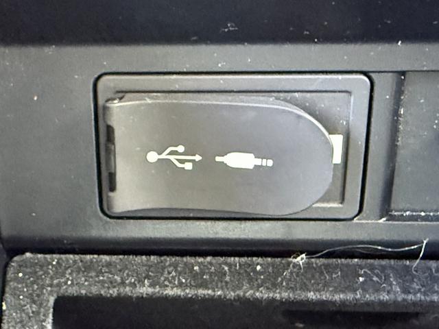 ＲＸ ＲＸ２００ｔ　禁煙車　純正１２．３インチディスプレイ　バックカメラ　フルセグ　ＯＰ２０インチアルミホイール　電動リアゲート　ブラインドスポットモニター　レーダークルーズコントロール　電動リアゲート　ＥＴＣ２．０（65枚目）