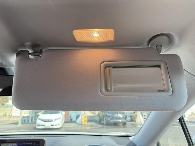 ＲＸ ＲＸ２００ｔ　禁煙車　純正１２．３インチディスプレイ　バックカメラ　フルセグ　ＯＰ２０インチアルミホイール　電動リアゲート　ブラインドスポットモニター　レーダークルーズコントロール　電動リアゲート　ＥＴＣ２．０（67枚目）