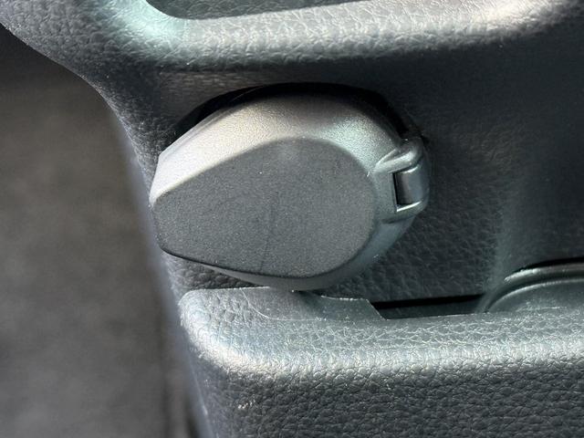 ヴォクシー S-G 禁煙車 純正ナビ バックカメラ アダプティブクルーズコントロール 衝突被害軽減ブレーキ 両側パワースライドドア レーンアシスト クリアランスソナー 純正16インチアルミホイール ETC(59枚目)