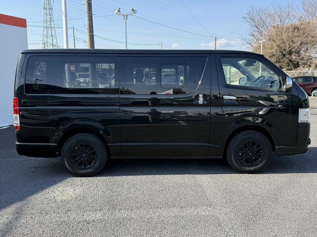 ハイエースバン ロングスーパーＧＬ　社外ナビ　バックカメラ　フルセグＴＶ　両側電動スライドドア　レーンキープ　Ｂｌｕｅｔｏｏｔｈ接続　ＥＴＣ　キーレス　オートハイビーム　フロントフォグランプ　電動格納ドアミラー　ＵＳＢ接続　オートライト（9枚目）