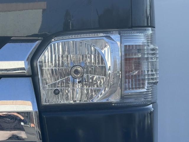 ハイエースバン ロングスーパーＧＬ　社外ナビ　バックカメラ　フルセグＴＶ　両側電動スライドドア　レーンキープ　Ｂｌｕｅｔｏｏｔｈ接続　ＥＴＣ　キーレス　オートハイビーム　フロントフォグランプ　電動格納ドアミラー　ＵＳＢ接続　オートライト（26枚目）