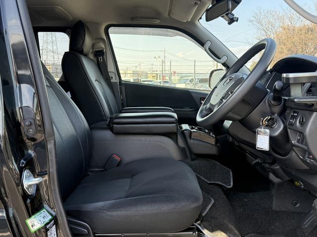 ハイエースバン ロングスーパーＧＬ　社外ナビ　バックカメラ　フルセグＴＶ　両側電動スライドドア　レーンキープ　Ｂｌｕｅｔｏｏｔｈ接続　ＥＴＣ　キーレス　オートハイビーム　フロントフォグランプ　電動格納ドアミラー　ＵＳＢ接続　オートライト（39枚目）