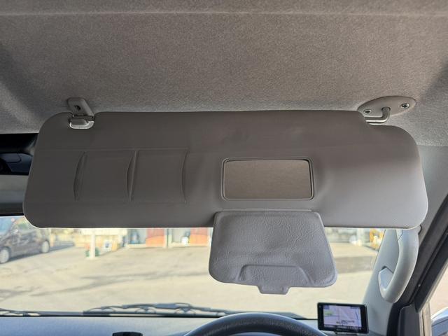 ハイエースバン ロングスーパーＧＬ　社外ナビ　バックカメラ　フルセグＴＶ　両側電動スライドドア　レーンキープ　Ｂｌｕｅｔｏｏｔｈ接続　ＥＴＣ　キーレス　オートハイビーム　フロントフォグランプ　電動格納ドアミラー　ＵＳＢ接続　オートライト（58枚目）