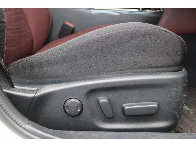 クラウンハイブリッド アスリートＳ　禁煙車　純正ナビ　バックカメラ　サイドカメラ　フルセグ　シート、ステアリングヒーター　アダクティブクルーズコントロール　衝突軽減ブレーキ　パワーシート　レーンアシスト　ＤＶＤ再生　Ｂｌｕｅｔｏｏｔｈ（53枚目）