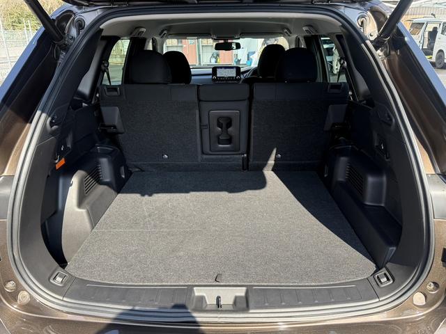 アウトランダーPHEV M 禁煙車 純正ナビ アラウンドビューモニター シート・ステアリングヒーター 衝突被害軽減ブレーキ マイパイロットシステム ビルトインETC2.0 純正アルミホイール Bluetooth(19枚目)