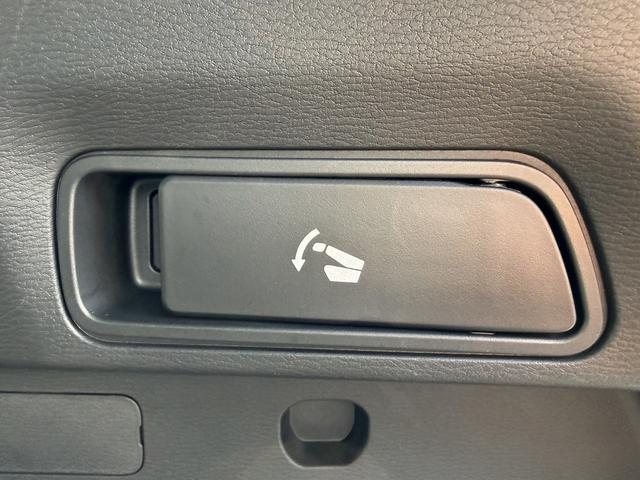 アウトランダーPHEV M 禁煙車 純正ナビ アラウンドビューモニター シート・ステアリングヒーター 衝突被害軽減ブレーキ マイパイロットシステム ビルトインETC2.0 純正アルミホイール Bluetooth(38枚目)