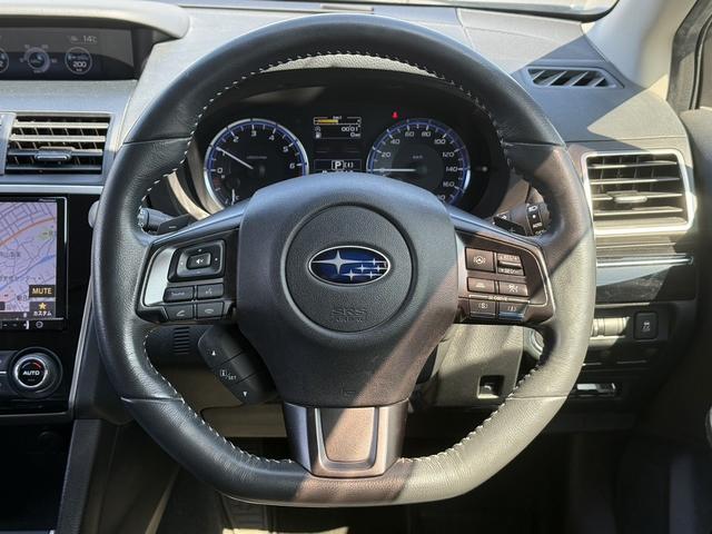 レヴォーグ １．６ＧＴアイサイト　Ｓスタイル　禁煙車　純正８インチナビ　バックカメラ　フルセグＴＶ　アイサイト　ブラインドスポットモニター　シートヒーター　ＥＴＣ　フロントフォグランプ　パドルシフト　純正１８インチアルミホイール　コーナーセンサー（17枚目）