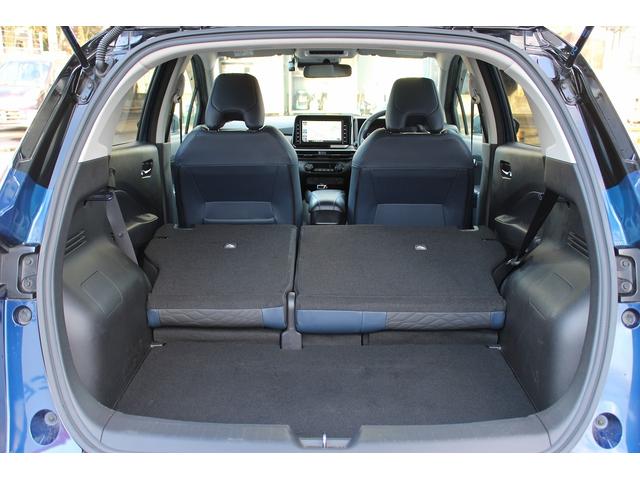 ノート 　禁煙車　純正９インチナビ　ハーフレザーシート　ブラックルーフ　デジタルメーター　フルセグ　コーナーセンサー　ＵＳＢ電源ソケット（39枚目）