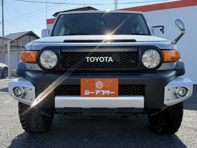 ＦＪクルーザー ベースグレード　禁煙車　純正ナビ　アクティブトラクションコントロール　フロントフォグランプ　バックモニター　フルセグ　純正１７インチアルミセット　クリアランスソナー　純正ＥＴＣ（8枚目）