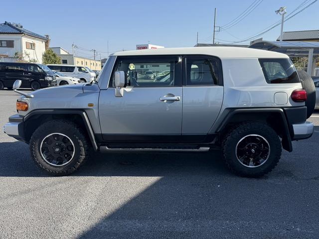 ＦＪクルーザー ベースグレード　禁煙車　純正ナビ　アクティブトラクションコントロール　フロントフォグランプ　バックモニター　フルセグ　純正１７インチアルミセット　クリアランスソナー　純正ＥＴＣ（11枚目）