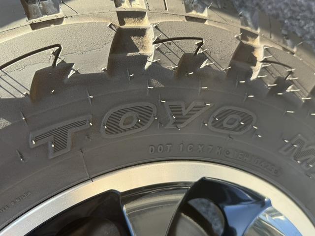 ＦＪクルーザー ベースグレード　禁煙車　純正ナビ　アクティブトラクションコントロール　フロントフォグランプ　バックモニター　フルセグ　純正１７インチアルミセット　クリアランスソナー　純正ＥＴＣ（34枚目）