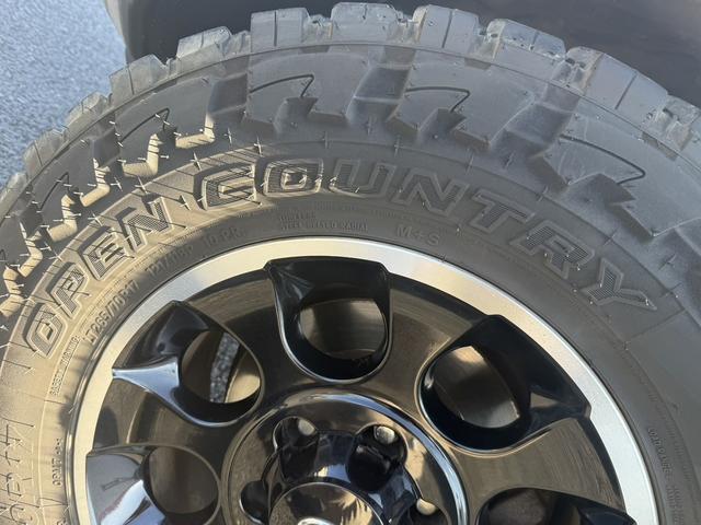 ＦＪクルーザー ベースグレード　禁煙車　純正ナビ　アクティブトラクションコントロール　フロントフォグランプ　バックモニター　フルセグ　純正１７インチアルミセット　クリアランスソナー　純正ＥＴＣ（35枚目）