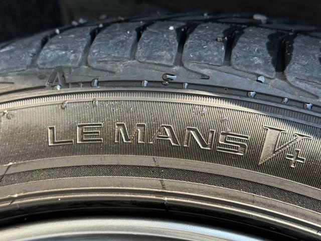 ８６ ＧＴリミテッド　ハイパフォーマンスパッケージ　禁煙車　ナビ　フルセグ　バックカメラ　６速ＭＴ車　オートクルーズコントロール　ＨＤＭＩ＆ＵＳＢ端子　ＬＥＤヘッドライト　ハーフレザーシート　シートヒーター　革巻きハンドル　オートエアコン　ＥＴＣ（66枚目）