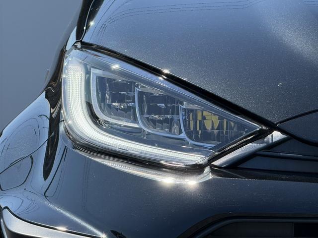 ＧＲヤリス ＲＣ　禁煙車　６速ＭＴ車　冷却スプレー機能付きインタークーラー　オートエアコン　４ＷＤ　純正オーディオ　ＵＳＢ端子　ＬＥＤヘッドライト　アイドリングストップ　純正１８インチアルミホイール　ステリモ（12枚目）