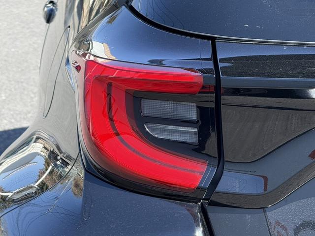 ＧＲヤリス ＲＣ　禁煙車　６速ＭＴ車　冷却スプレー機能付きインタークーラー　オートエアコン　４ＷＤ　純正オーディオ　ＵＳＢ端子　ＬＥＤヘッドライト　アイドリングストップ　純正１８インチアルミホイール　ステリモ（28枚目）