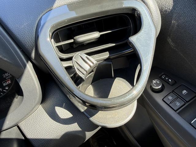 ＧＲヤリス ＲＣ　禁煙車　６速ＭＴ車　冷却スプレー機能付きインタークーラー　オートエアコン　４ＷＤ　純正オーディオ　ＵＳＢ端子　ＬＥＤヘッドライト　アイドリングストップ　純正１８インチアルミホイール　ステリモ（60枚目）