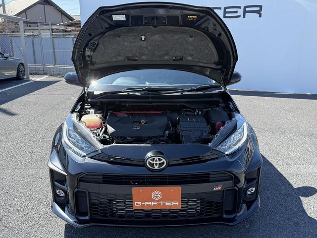ＧＲヤリス ＲＣ　禁煙車　６速ＭＴ車　冷却スプレー機能付きインタークーラー　オートエアコン　４ＷＤ　純正オーディオ　ＵＳＢ端子　ＬＥＤヘッドライト　アイドリングストップ　純正１８インチアルミホイール　ステリモ（68枚目）