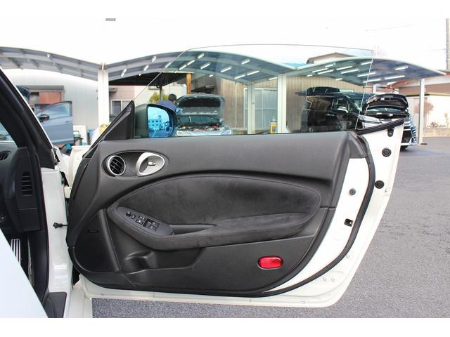 フェアレディＺ バージョンＳＴ　禁煙車　純正ナビ　パドルシフト　パワーシート　シートヒーター　ＢＯＳＥサウンドスピーカー　純正１９インチアルミホイール　純正キセノンヘッドランプ　ステアリングリモコンスイッチ（36枚目）
